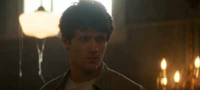 Okay, I'm gonna need two
chairs and a volunteer. - The Winchesters