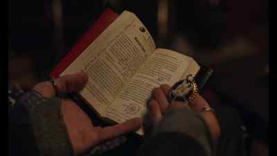 Okay, I'm gonna try this spell now.
It'll only take a second. - Agatha All Along