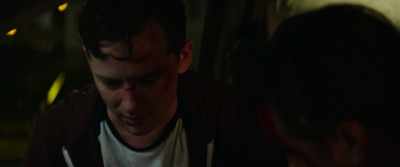 Okay, I'm-I'm-I'm-I'm gonna, uh,
try and, uh, pull-pull it out. - The Strangers: Prey at Night