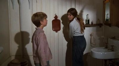 Okay. In here. - The Waltons