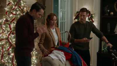 Okay, this is
the best I could do - Three Wise Men and a Baby