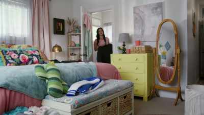 Okay, Isla, - When Mom Becomes a Murderer