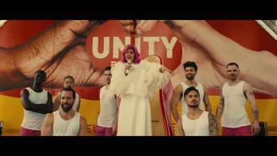 Okay, so it seems - Pitch Perfect: Bumper in Berlin