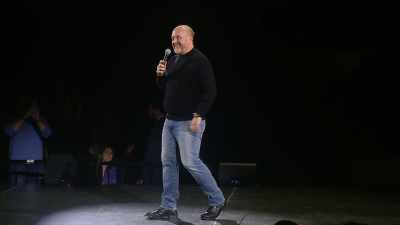 Okay, so Jesus entered Jerusalem
when he looked around - Louis C.K. : Back to the Garden