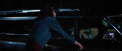 Okay, just get out easy. - Halloween II