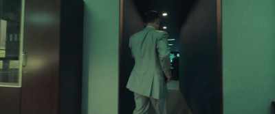 Okay. Keep him distracted .
The Americans will be waiting for you. - Seobok