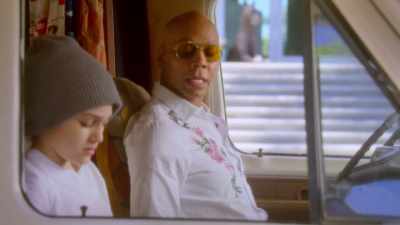 Okay, kiddo. Next stop, Pop Pop's. - AJ and the Queen