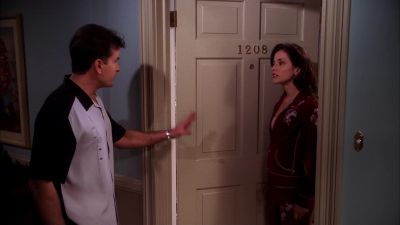 Okay, l want you to know
l tracked down Kandi. - Two and a Half Men