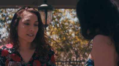 - Okay Lacey, tell me, - Amor Emanuelle