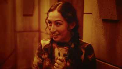 Okay, ladies,
it's time to crack - Haunt Season