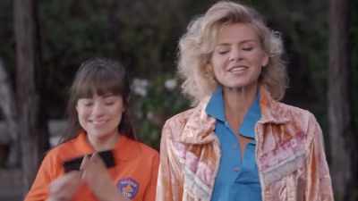 -Okay. (laughing) - Rob Riggle's Ski Master Academy