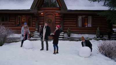 - Okay.
(laughs) - Creating Christmas