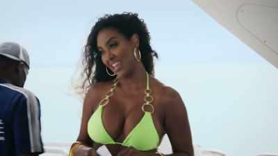 - Okay.
- [laughs] - The Real Housewives Ultimate Girls Trip