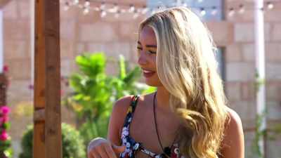 ‐Okay.
‐(LAUGHS) - Love Island
