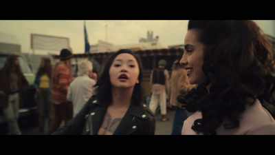 - Okay, let me know when!
- Word! - Deadly Class