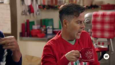 Okay. Let's bake some
pies up in this kitchen. - We Wish You a Married Christmas