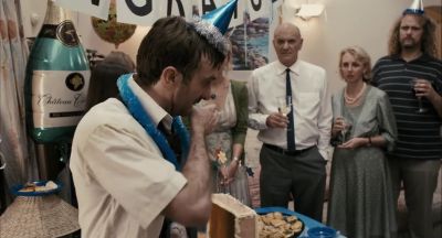 Okay, let's cut some cake. - District 9