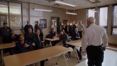 Okay, listen up. - Chicago Fire