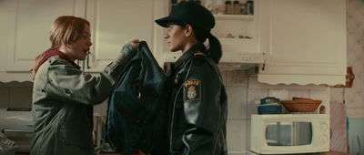 Okay, look. Check it out!
Next time, you can arrest me right away. - UFO Sweden