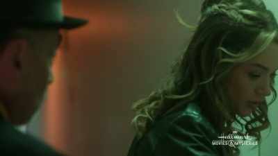 Okay. Look, if you don't
wanna keep it, - Nikki & Nora: Sister Sleuths