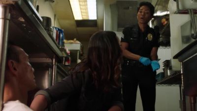 Okay, lost his pulse.
Moving to compressions. - 9-1-1