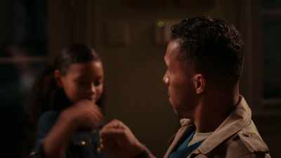 -Okay, love you, daddy.
-Love you too. Hey! - Love Marry Kill