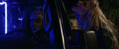 - Okay, that makes perfect sense.
- What makes sense? - Get the Girl