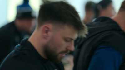 Okay, men,
20 minutes to get to the pitch. - Six Nations: Full Contact