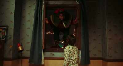 Okay, no problem. Just close the window,
draw the curtains and then... - Elf Me