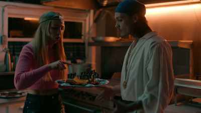 - Okay, no! These are gonna
get cold, so I gotta-- - Moonshine