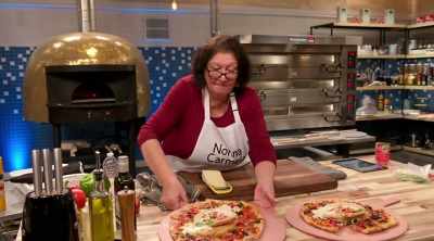 - Okay, nonnas,
bring us your pizza trends... - Best in Dough