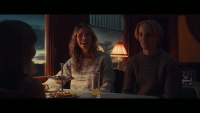 - Okay.
- [Norah chuckles] - The Claus Family 3