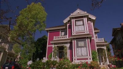 Okay, now, easy. Watch your head. - Charmed