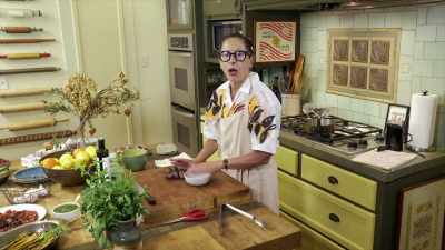 Okay, now, we're gonna do our dates, okay? - Selena + Chef