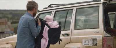 - Okay. Oh, good girl. - Cargo