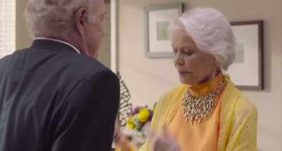 - Okay, okay.
- Just... come this way. - Queen Bees
