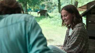 - Okay.
- Okay. (Laughs) - Irma Vep
