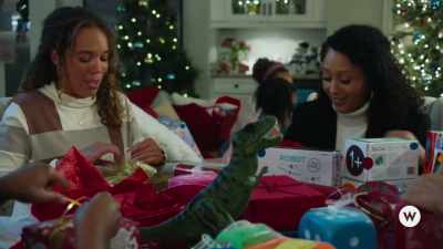 Okay, okay, let's remember
our number one rule. - Inventing the Christmas Prince