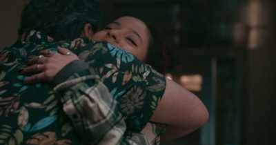 Okay, okay, okay.
Enough hugging. - The Republic of Sarah