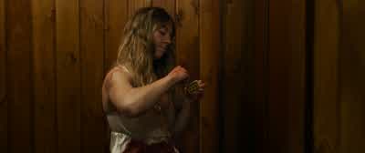 Okay, okay, okay, Millie, Millie, stop. - The Housemaid