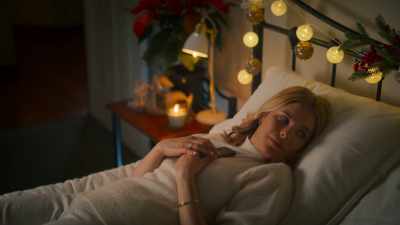 Okay. One room down,
four more to go. - Designing Christmas with You