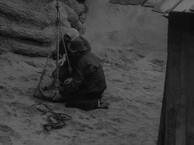 Okay. One, two… - Woman in the Dunes