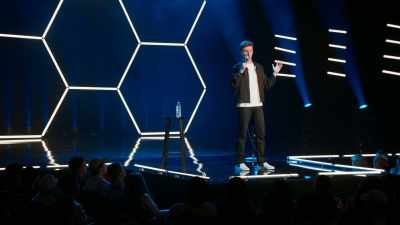 Okay? People are flipping tables,
dude. - Trevor Wallace: Pterodactyl