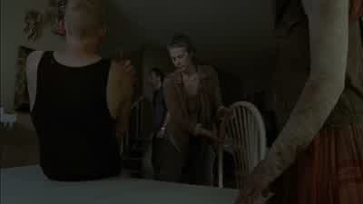 Okay, scooch over to the edge. - The Walking Dead