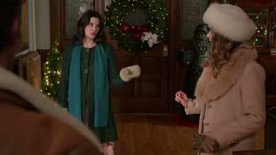 Okay, see, if you really
were Ethan's girlfriend, - Believe in Christmas