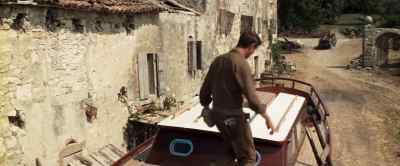 Okay, sergeant, everything's secure
up here. I'm coming down now. - Kelly's Heroes