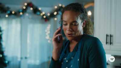 Okay, but she's the one
going for tea, not you, so. - Inventing the Christmas Prince