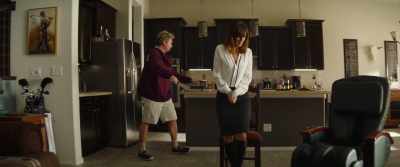 Okay, sit down.
Sit down. Sit, sit, sit. - Arizona