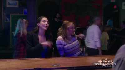 Okay. So, I thought cops
and defense attorneys - Nikki & Nora: Sister Sleuths