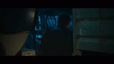 Okay, so let's try it again. - Jack Reacher: Never Go Back